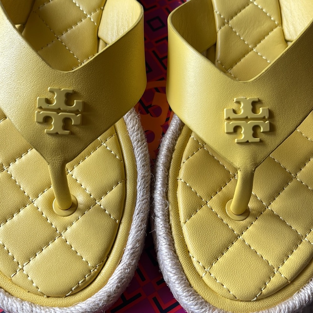 Quilted yellow espadrilles - Picture 4 of 4